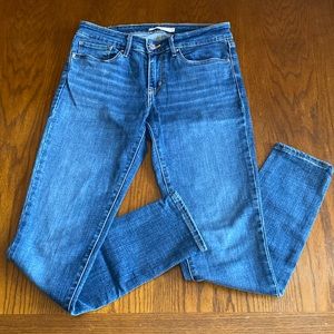 Levi 711 skinny jean